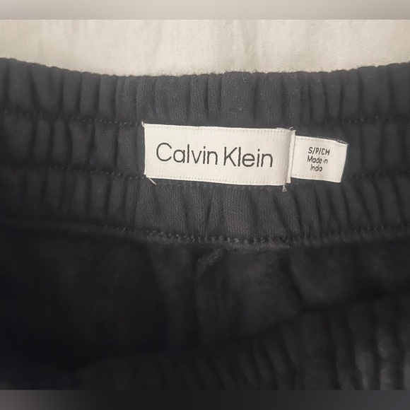 Women’s shorts - Picture 3 of 3